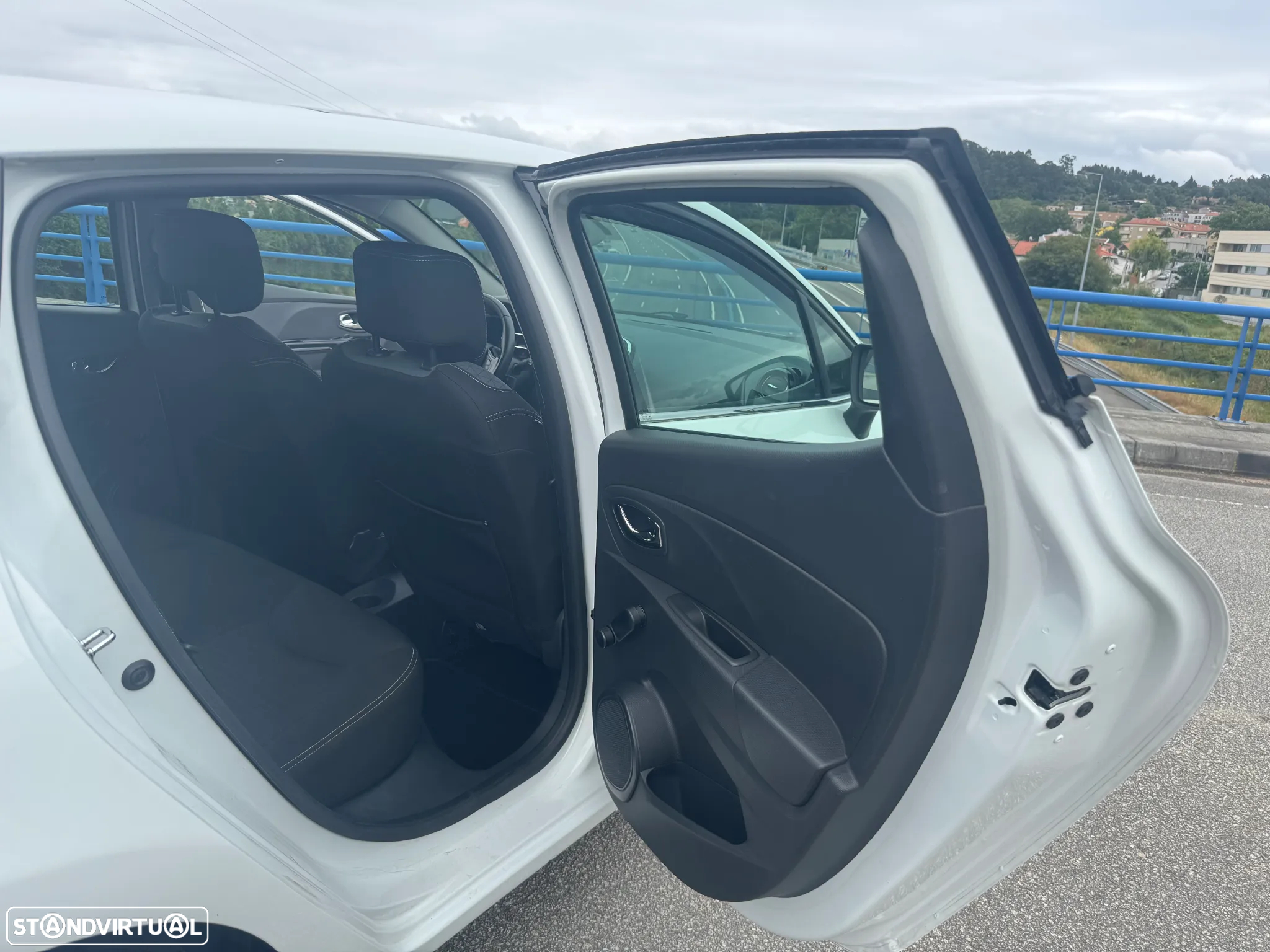 Renault Clio dCi 90 Dynamique - 19