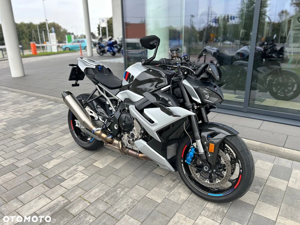 BMW S - 5