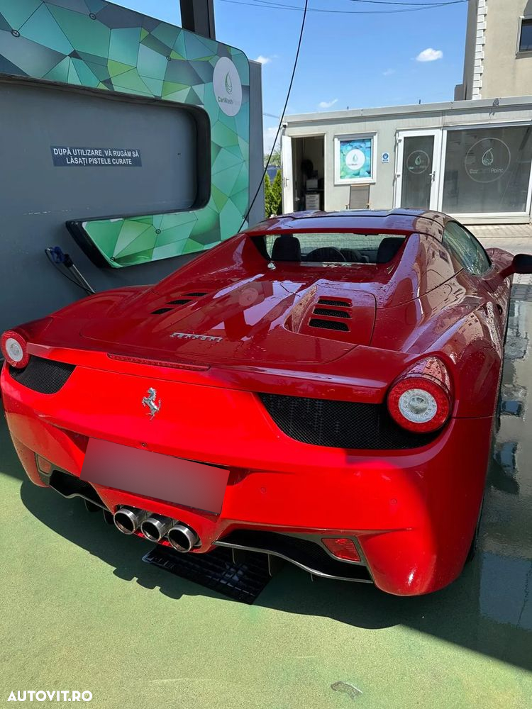 Ferrari 458 - 8