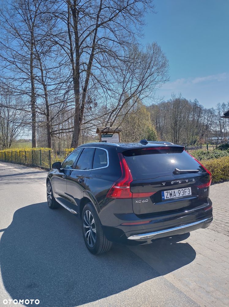 Volvo XC 60 B4 B Plus Bright - 19