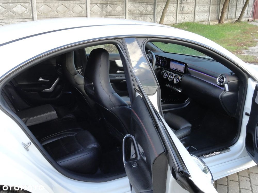 Mercedes-Benz CLA 200 7G-DCT Edition AMG Line - 10