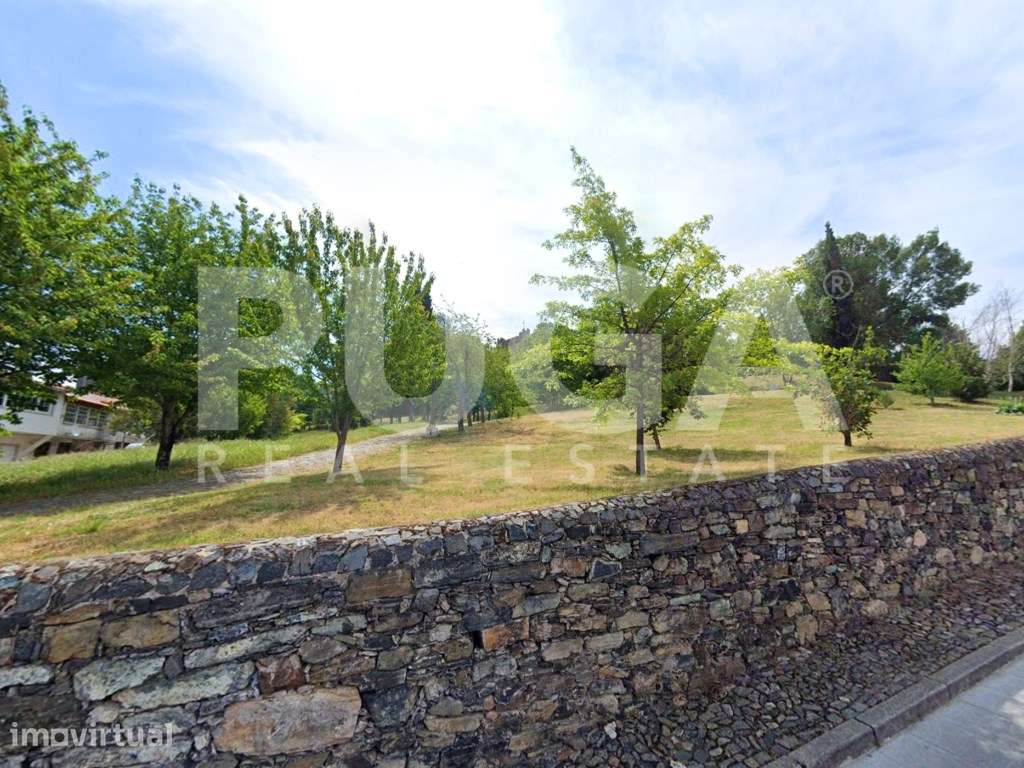 Moradia T7 em Bragança | Projeto Aprovado e Logradouro Privativo - Grande imagem: 5/7