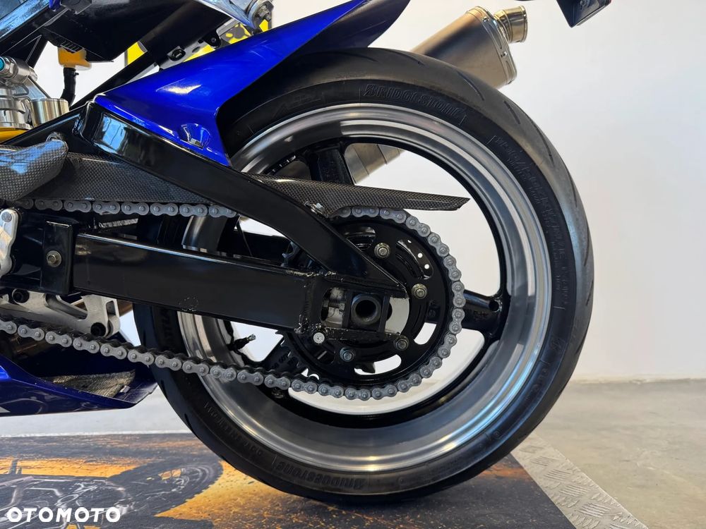 Yamaha YZF - 24