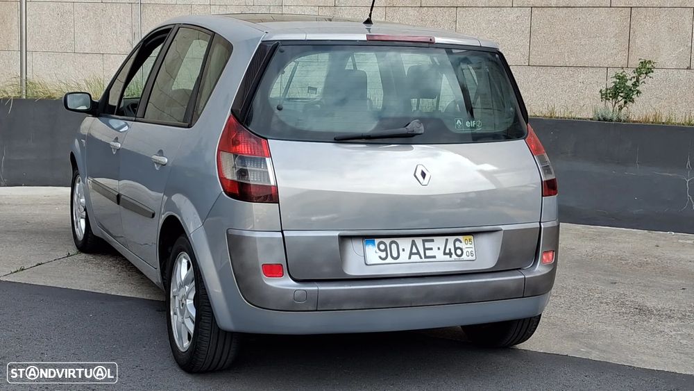 Renault Scénic 1.5 dCi Confort Privilége - 24