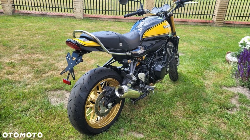 Kawasaki Z 900 RS - 6