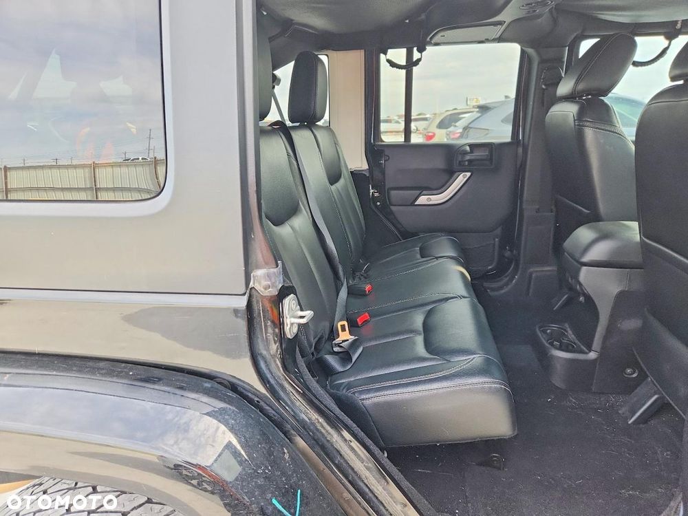 Jeep Wrangler 3.6 Unlim Sahara - 12