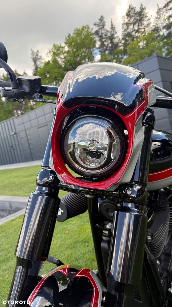 Harley-Davidson Softail Street Bob - 13