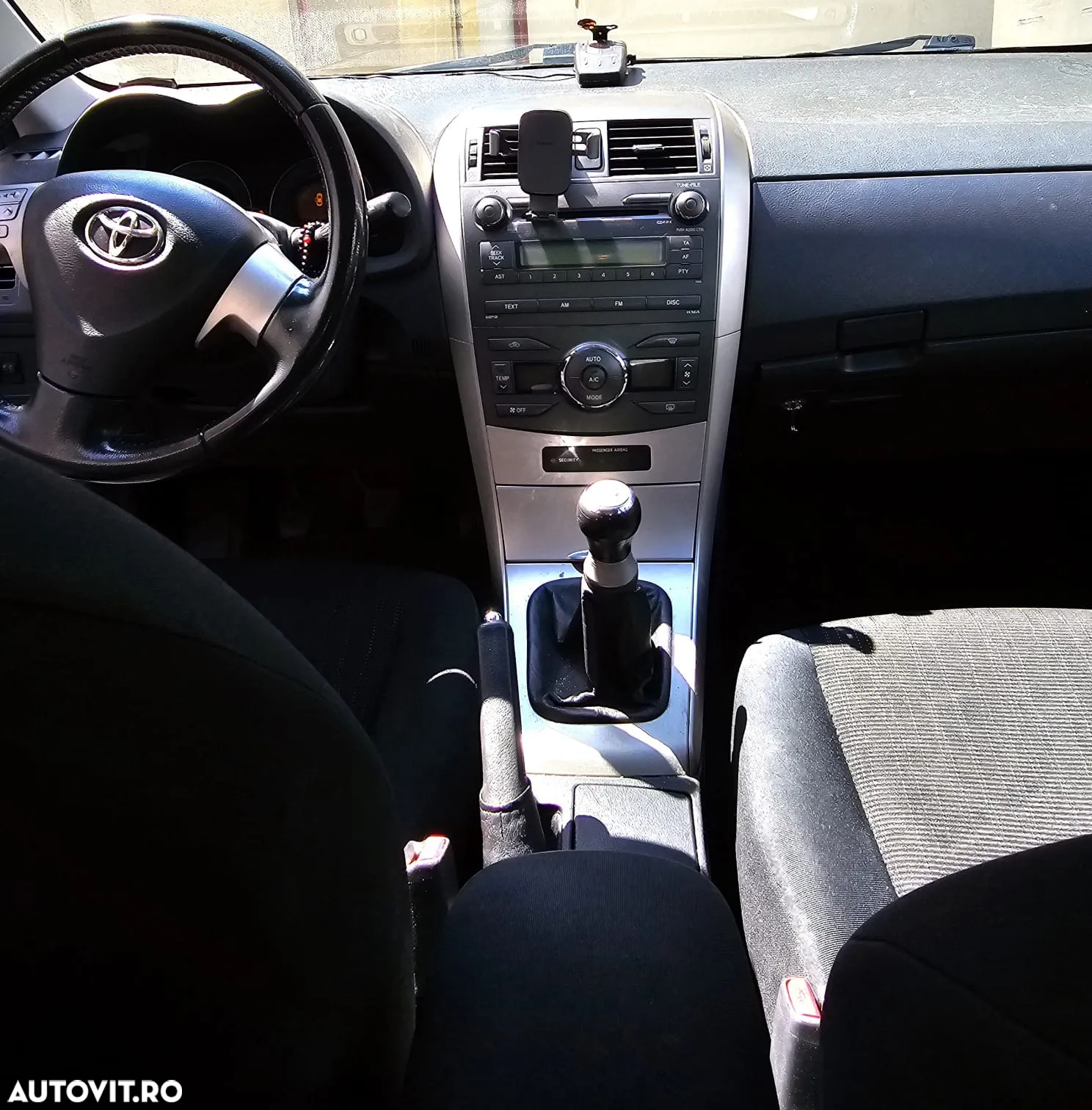 Toyota Corolla 1.4 Sdn. Sol - 2