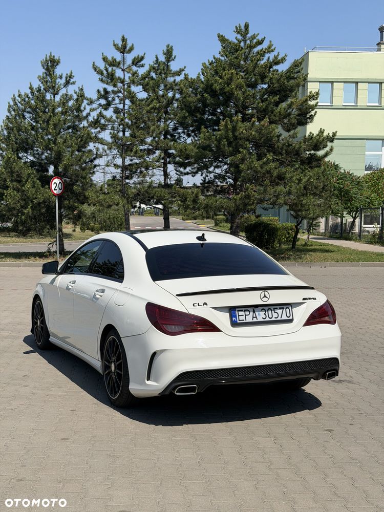 Mercedes-Benz CLA 250 7G-DCT AMG Line - 15