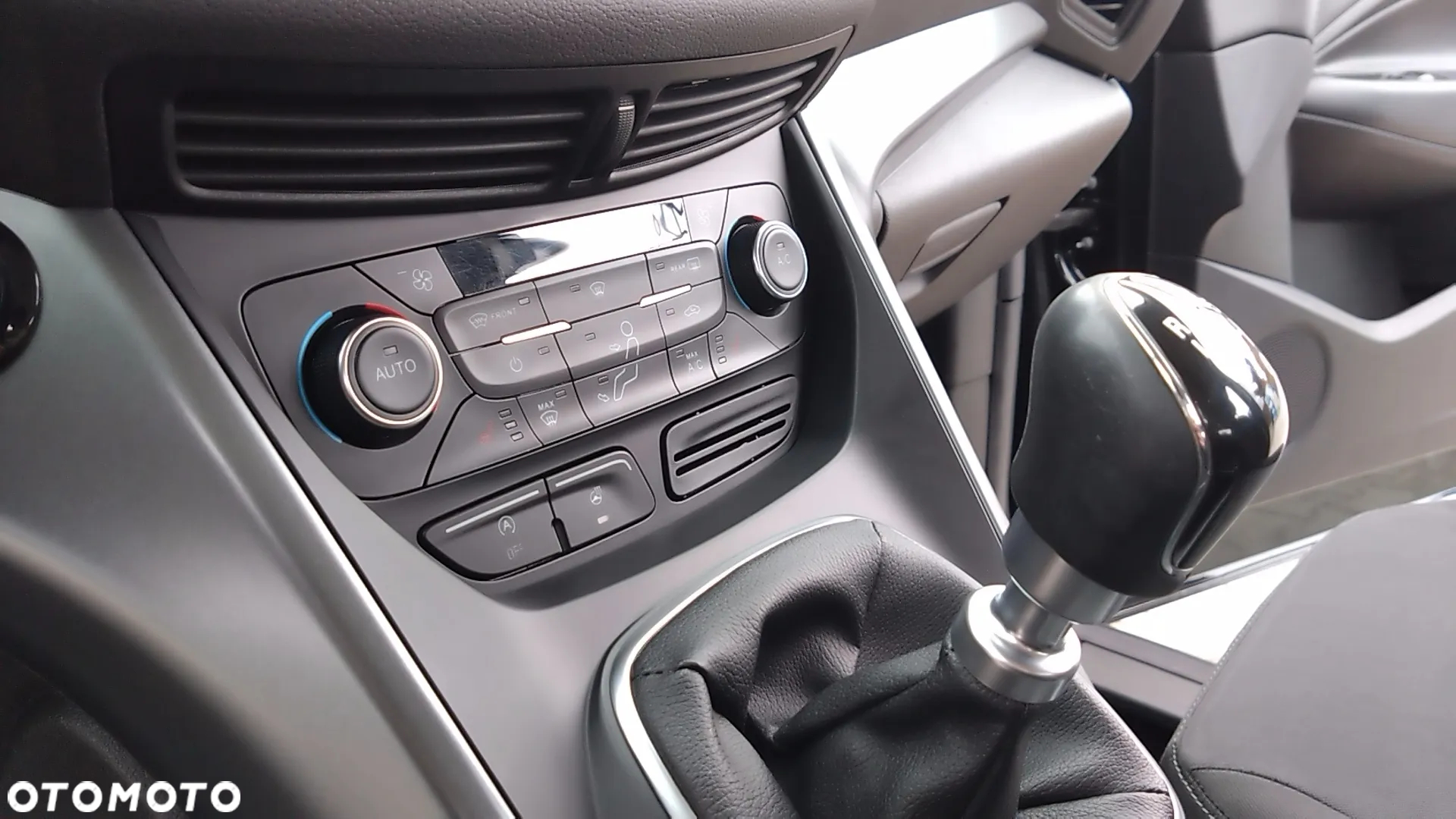 Ford Kuga 1.5 EcoBoost FWD Edition ASS - 19