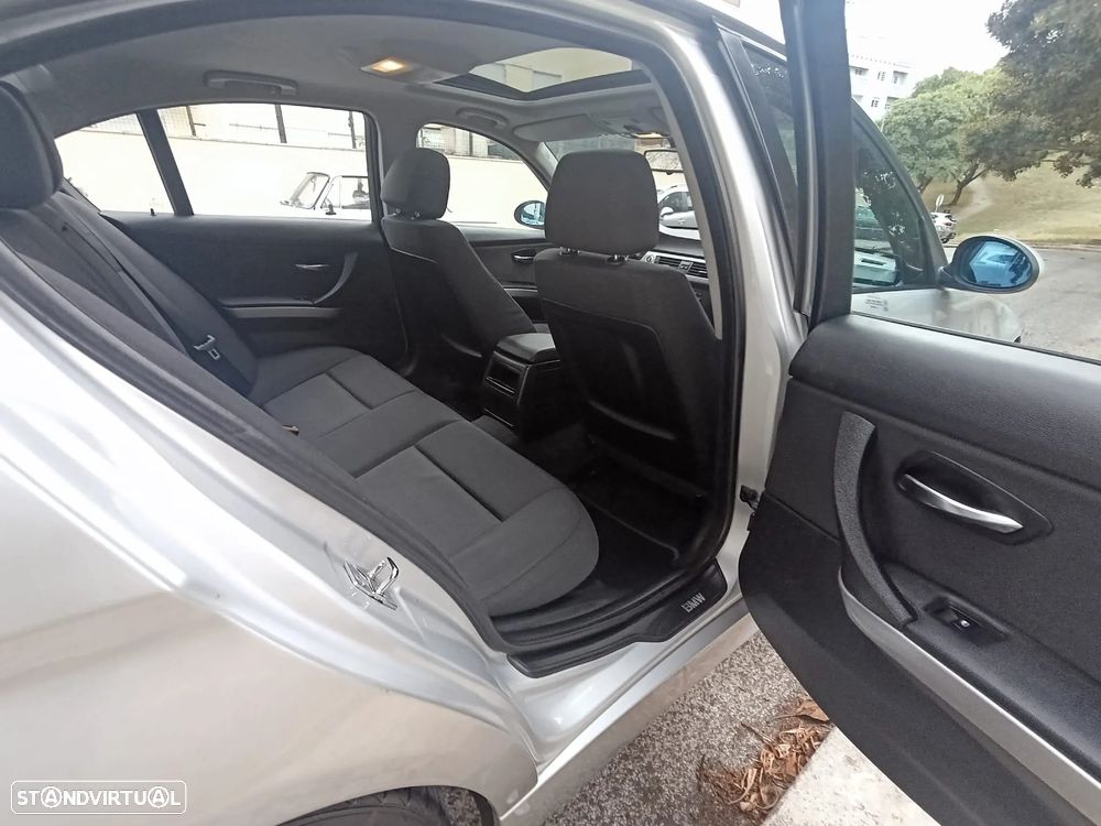 BMW 320 d Sport - 22