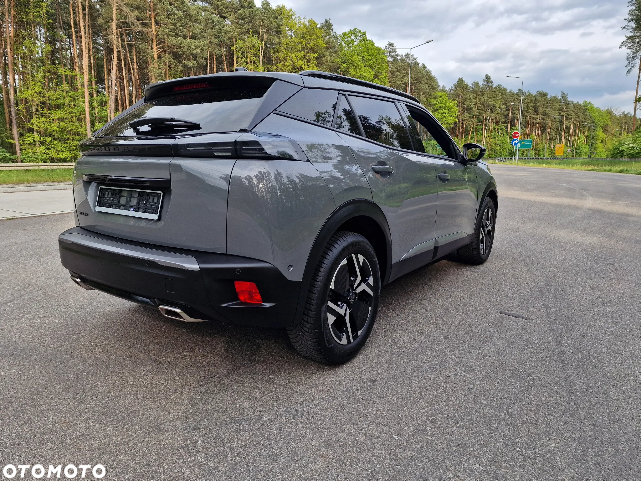 Peugeot 2008 PureTech 130 EAT8 Allure - 10