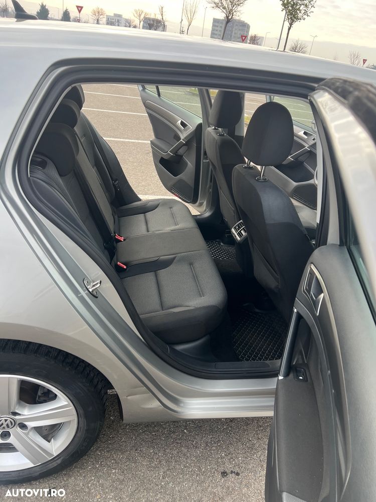 Volkswagen Golf - 13