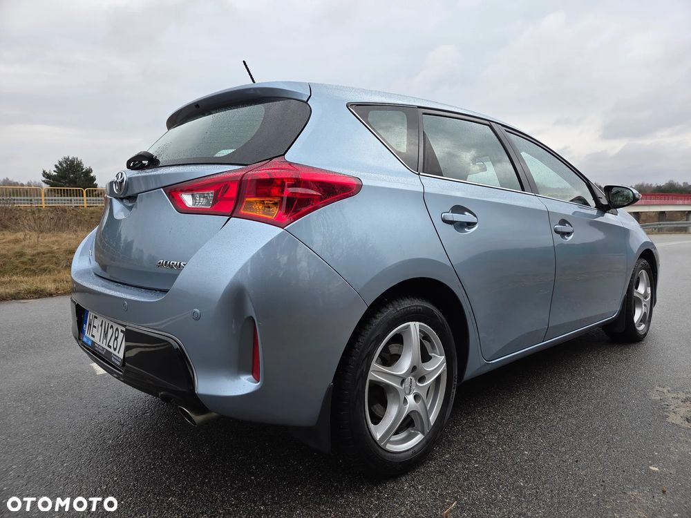 Toyota Auris 1.6 Premium - 7