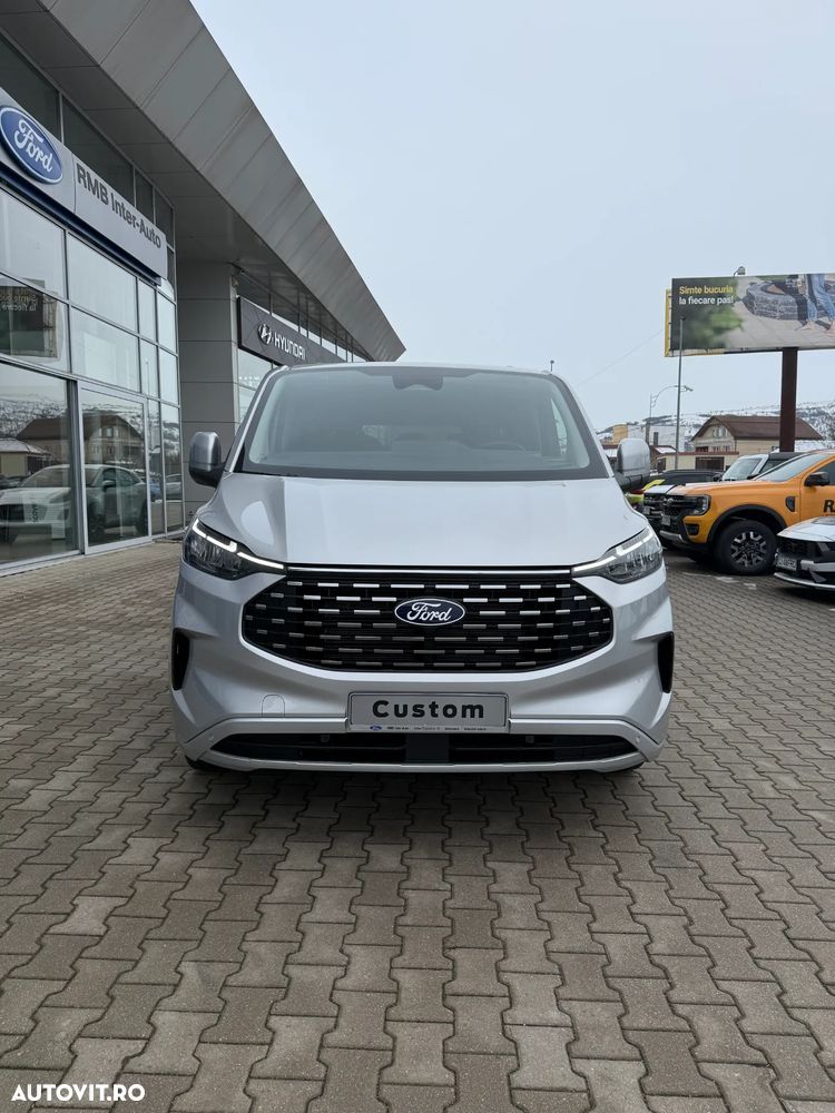 Ford Tourneo Custom - 6