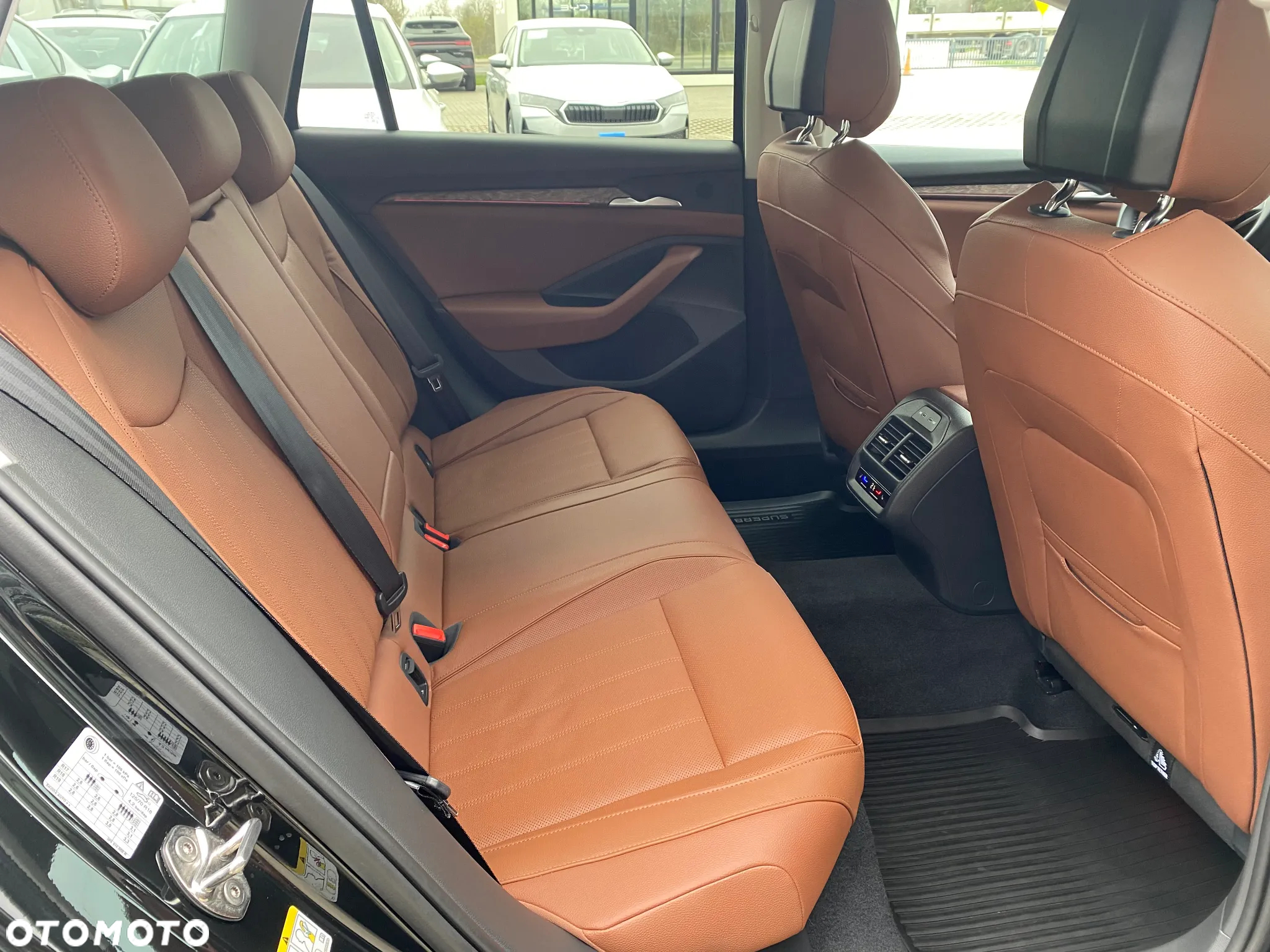 Skoda Superb 2.0 TDI SCR 4x4 L&K DSG - 33