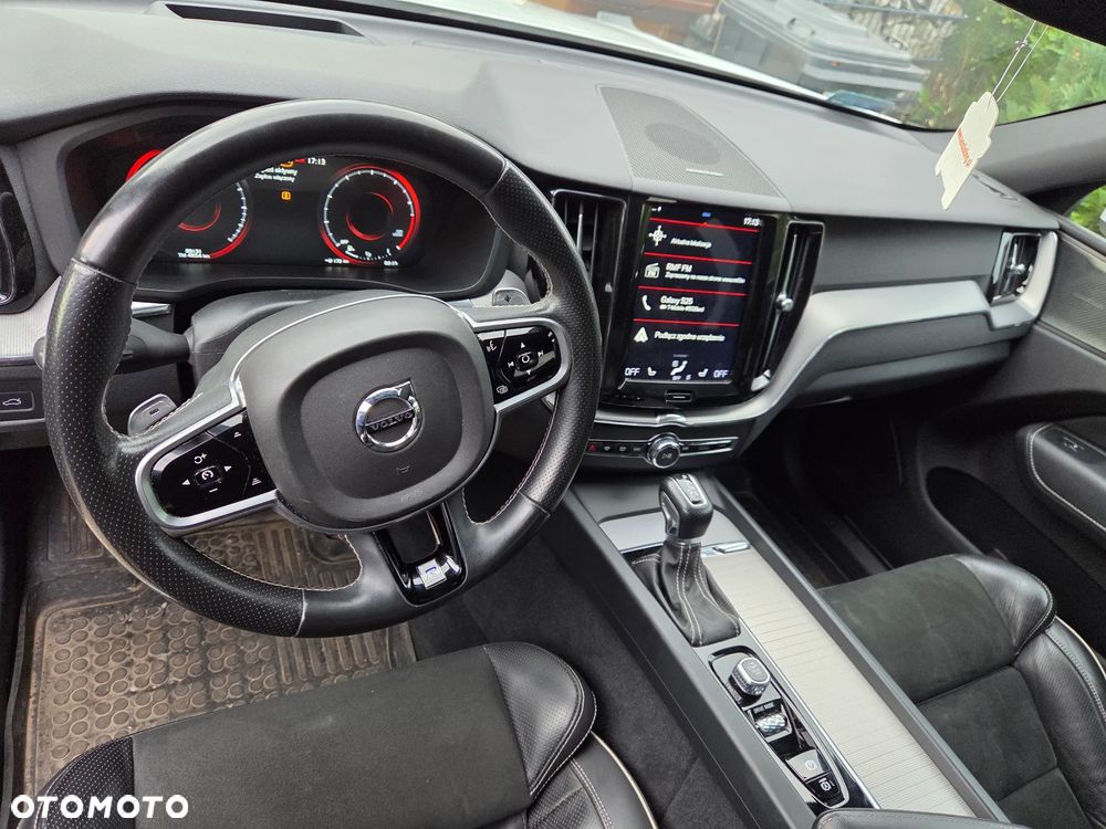 Volvo XC 60 T6 AWD R-Design - 6