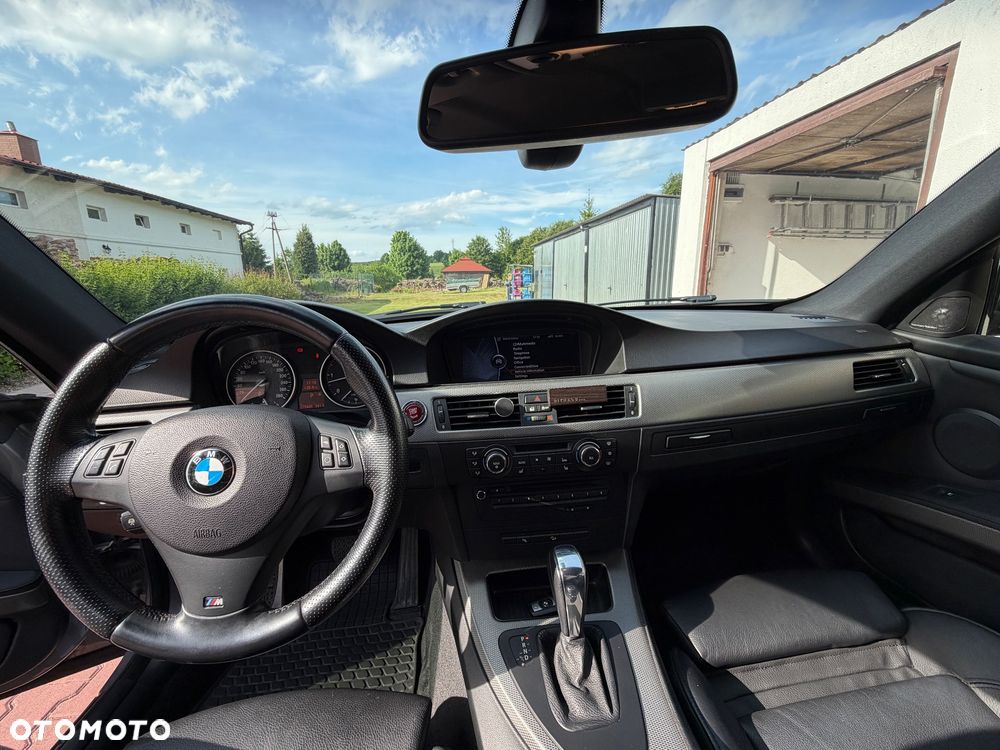 BMW Seria 3 330d xDrive - 17