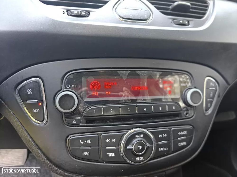 Opel Corsa 1.4 Color Edition Easytronic - 32