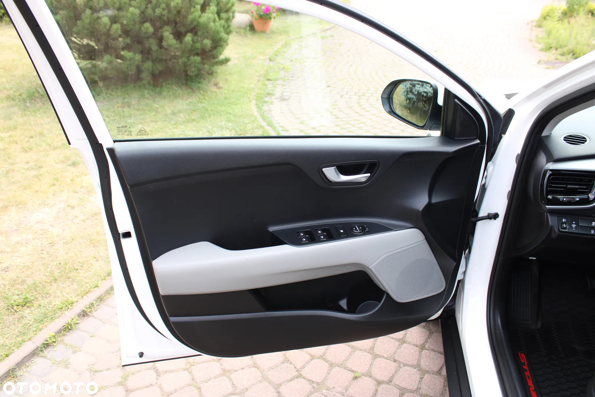 Kia Stonic 1.0 T-GDI M - 12