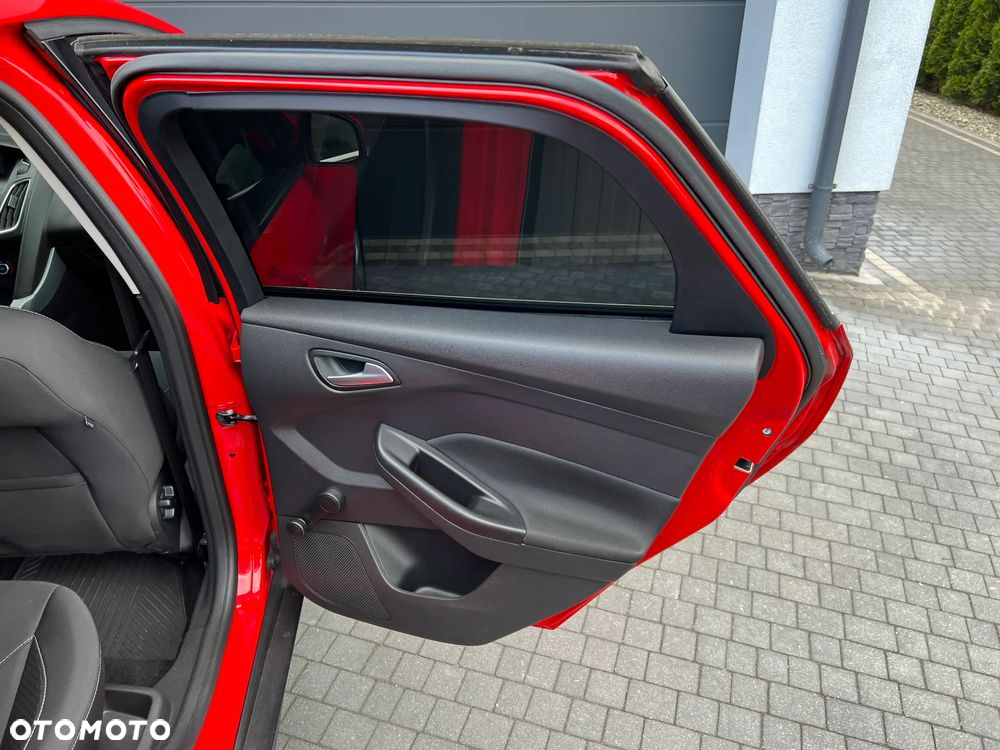Ford Focus 1.5 TDCi Red Edition - 23