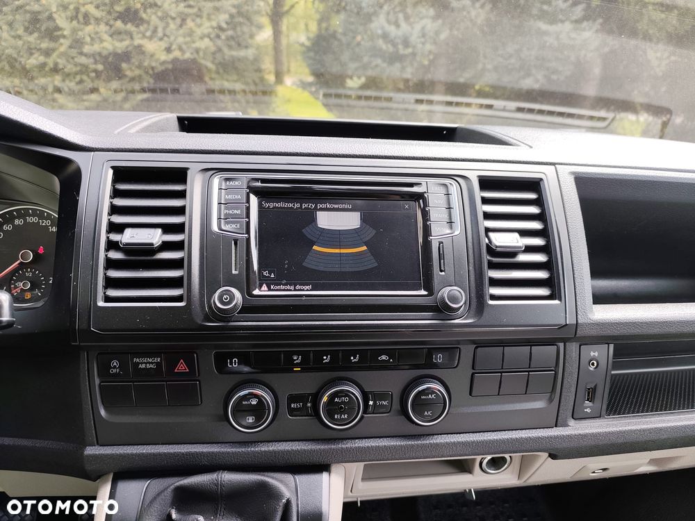 Volkswagen Caravelle 2.0 TDI L2 Comfortline - 8