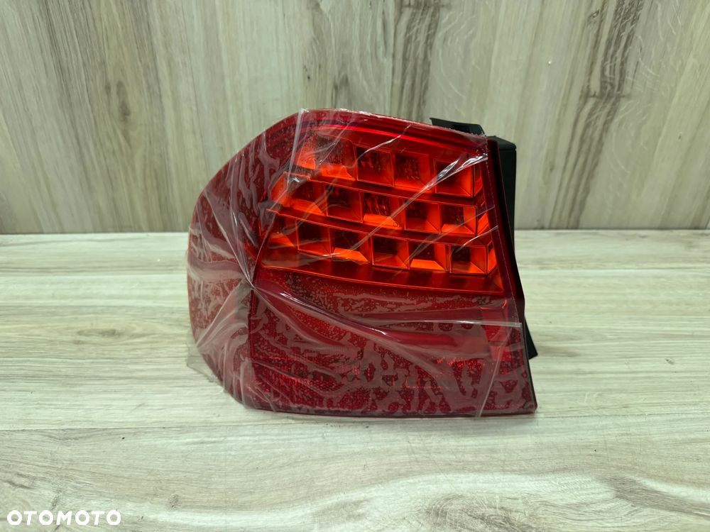 Lampa tylna lewa BMW E90 lift led Europa Nowa - 1