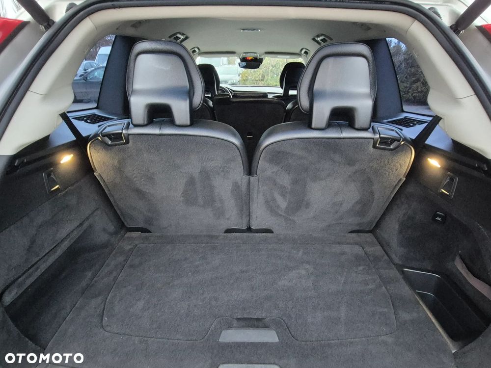 Volvo XC 90 D5 AWD Geartronic Momentum - 26