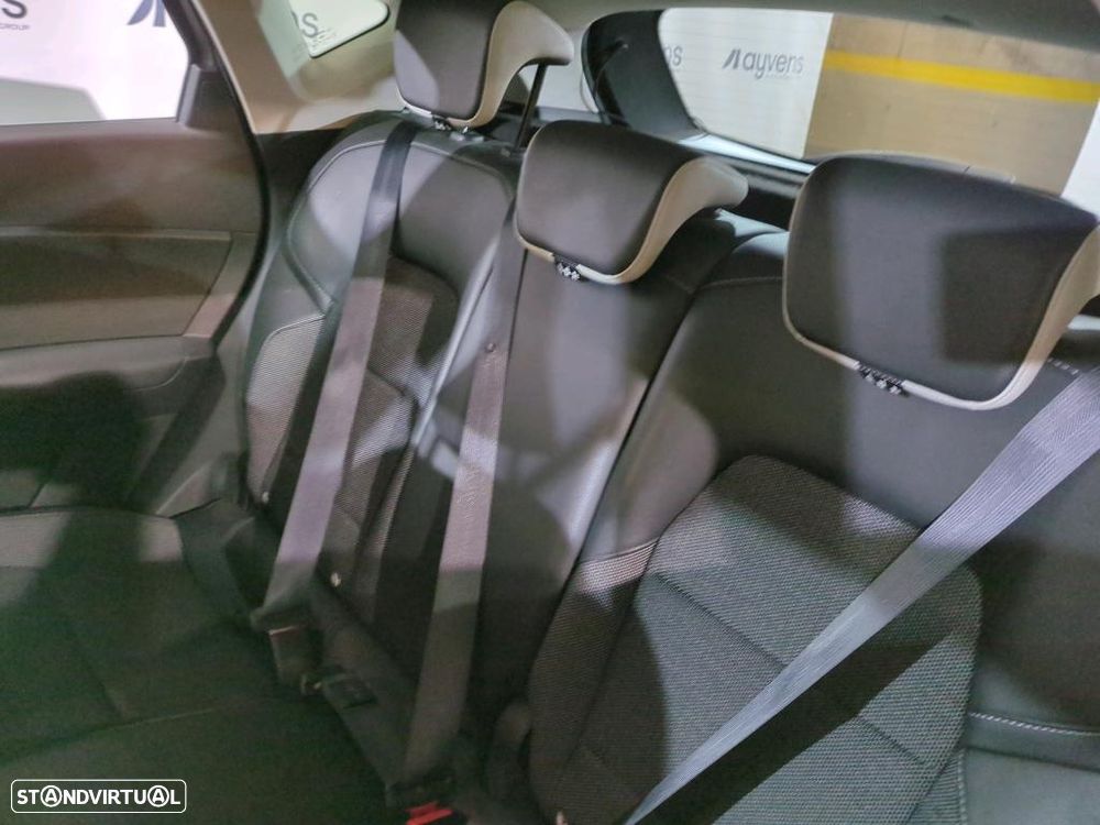 Renault Captur 1.6 E-Tech Plug-In Intens - 8