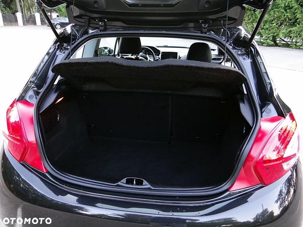 Peugeot 208 120 VTI Intuitive - 38
