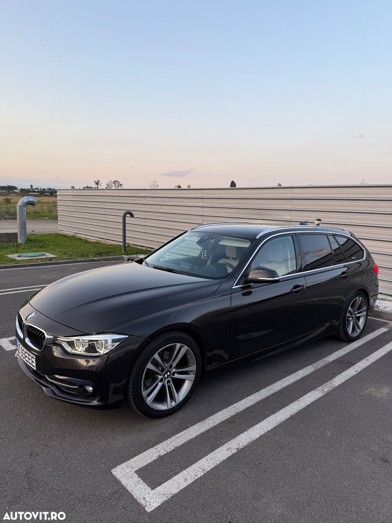 BMW Seria 3 320d Aut. Luxury Line - 1