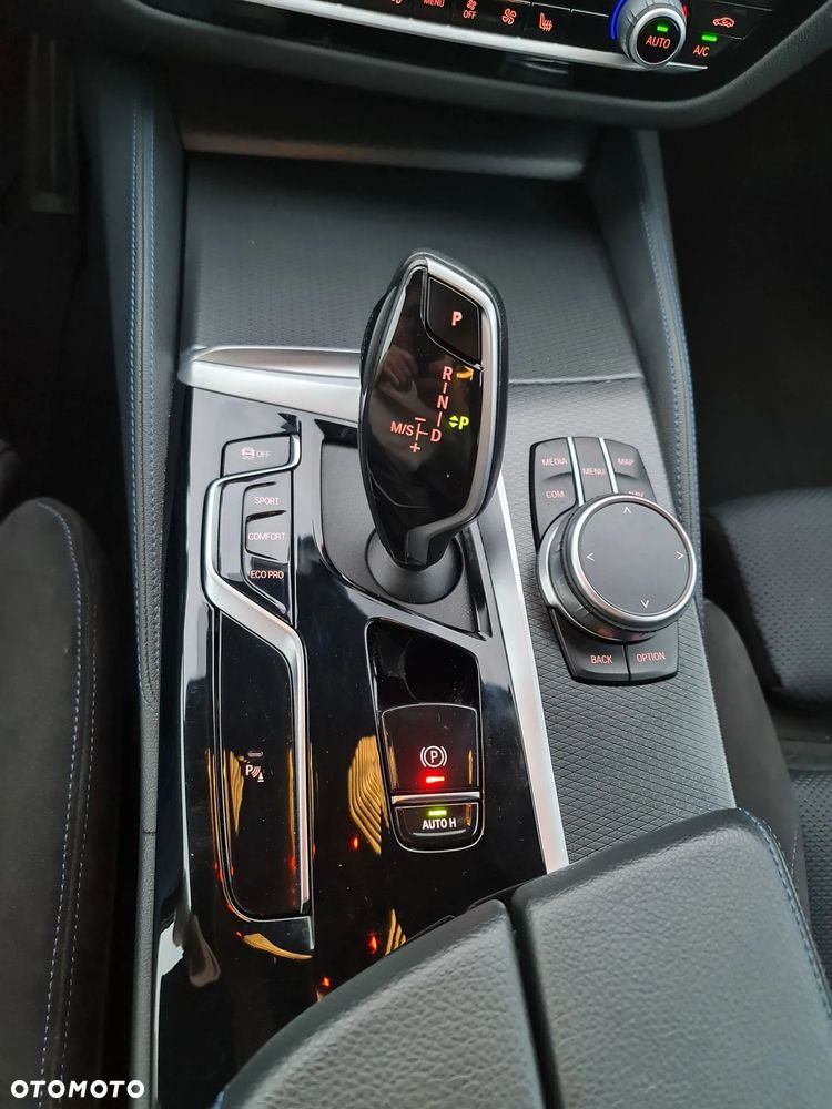 BMW Seria 5 520d xDrive M Sport sport - 26