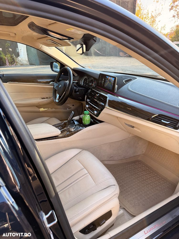 BMW Seria 5 520i AT - 7