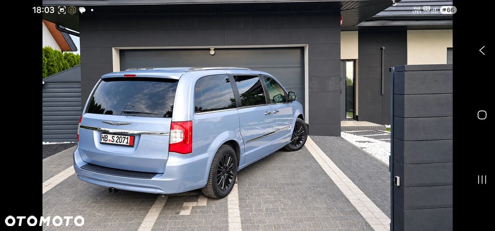 Chrysler Town & Country 3.6 Limited - 6