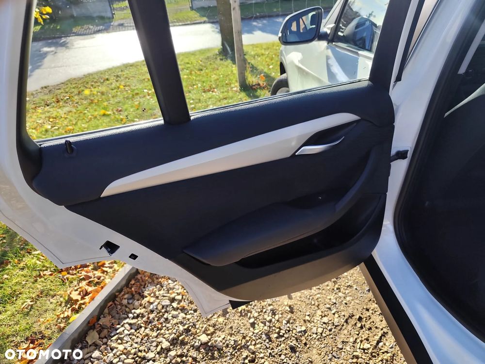 BMW X1 ver-sdrive18i - 28