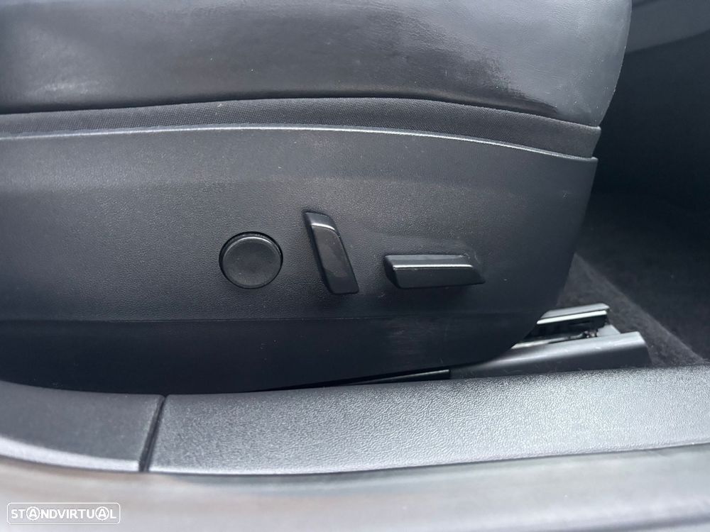 Tesla Model 3 Standard Range Plus RWD - 40