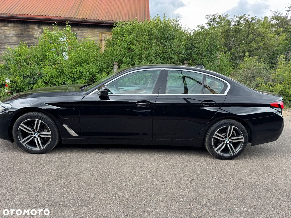 BMW Seria 5 520e M Sport sport - 8