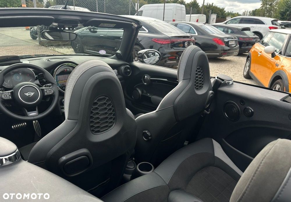 MINI John Cooper Works - 13