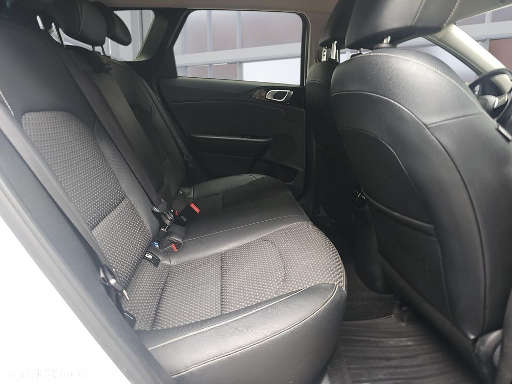 Kia Ceed 1.6 CRDi SCR L - 12