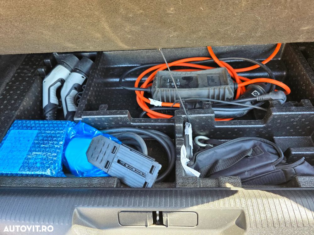 Peugeot 308 1.6L 180 EAT8 PHEV Allure Pack - 13