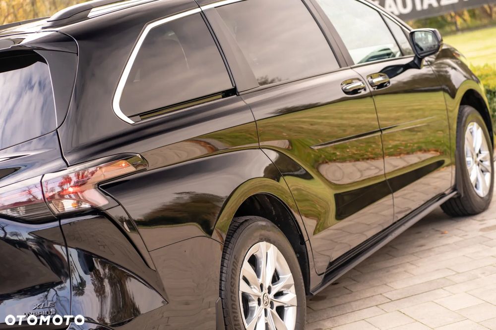 Toyota Sienna - 24