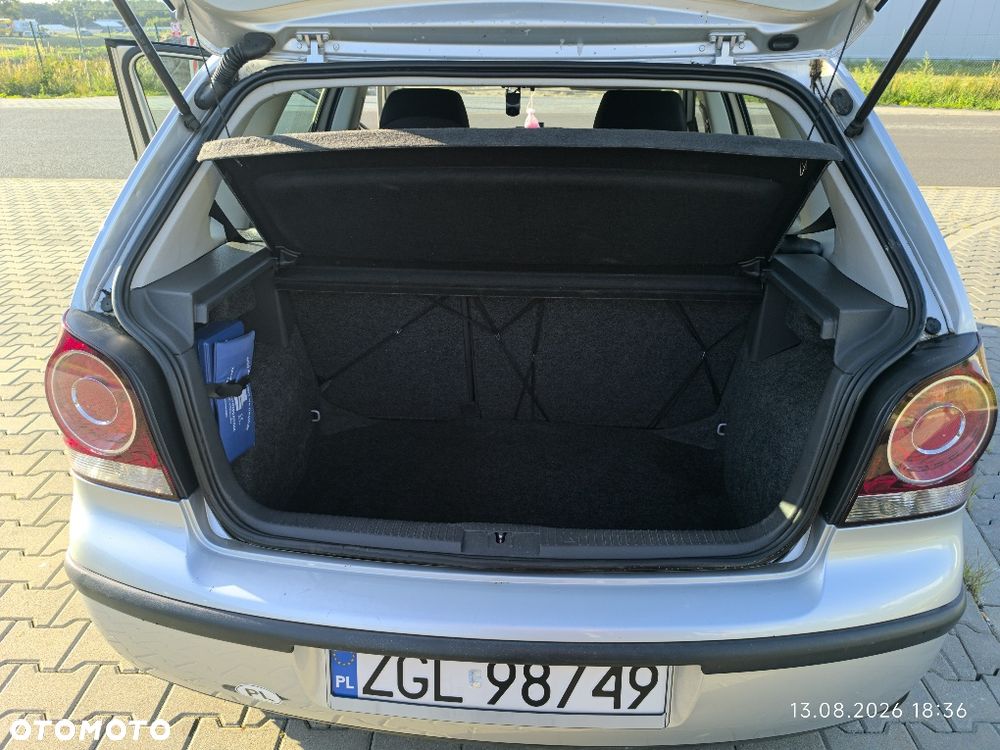 Volkswagen Polo - 8