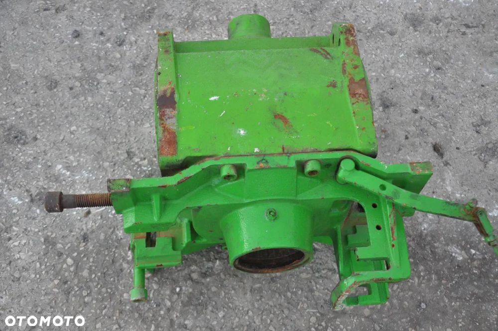 OBUDOWA MOSTU DYFERENCJAŁU TYŁ MERLO NR 042440/ 024849 - 2