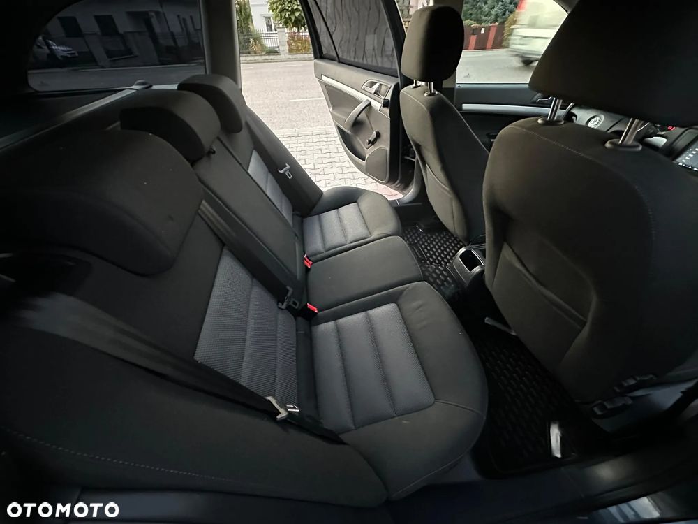Skoda Octavia 1.6 Ambition - 23