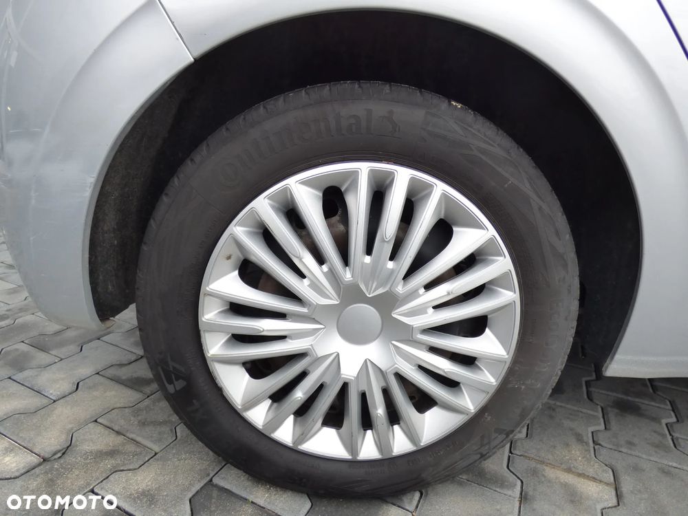 Peugeot 208 - 9