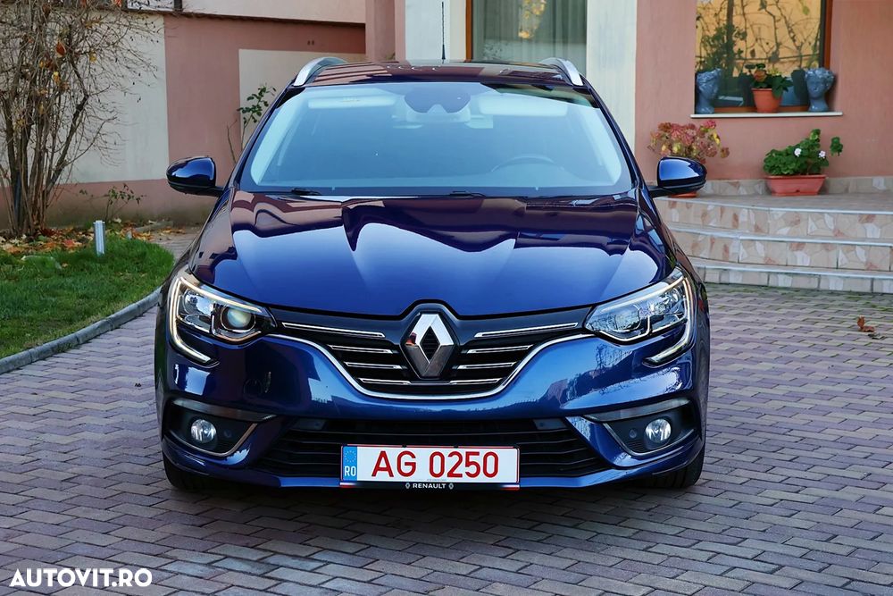 Renault Megane BLUE dCi 115 BOSE EDITION - 2
