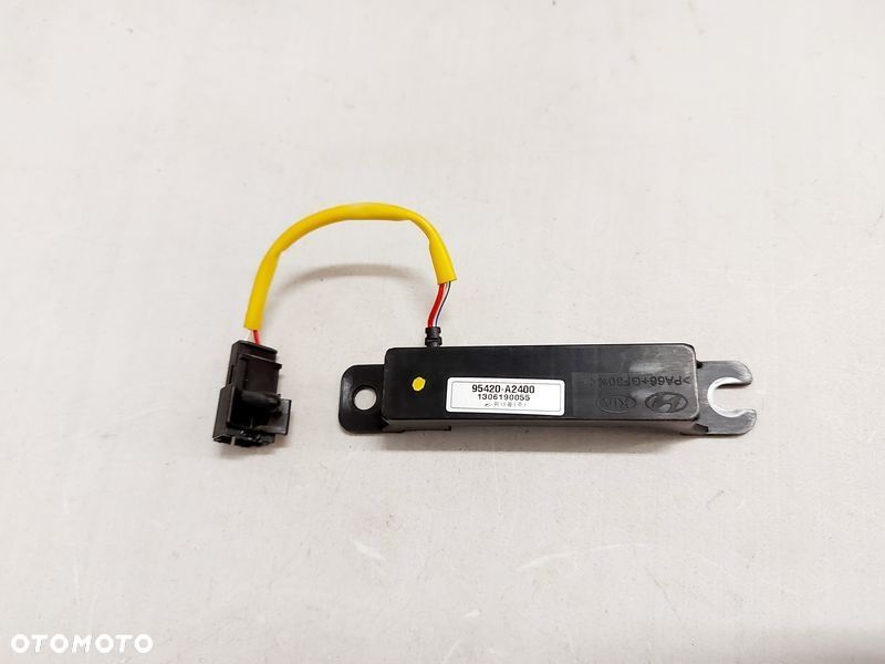 KIA CEED 2 II GT LINE ANTENA WZMACNIACZ 95420-A2400 - 1