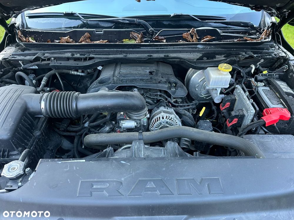 RAM 1500 5.7 Crew Cab Shortbed Laramie Black - 21