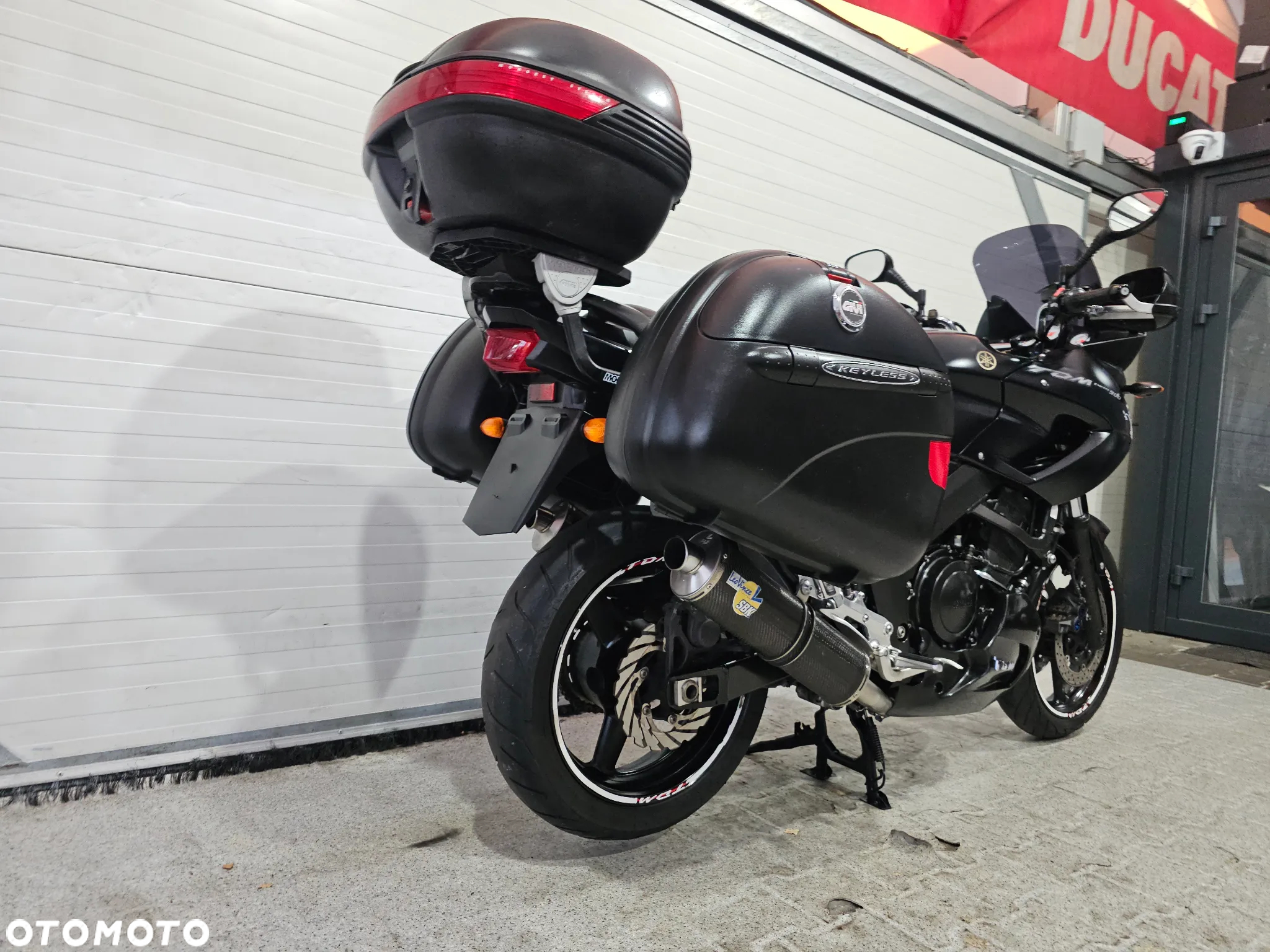 Yamaha TDM - 18