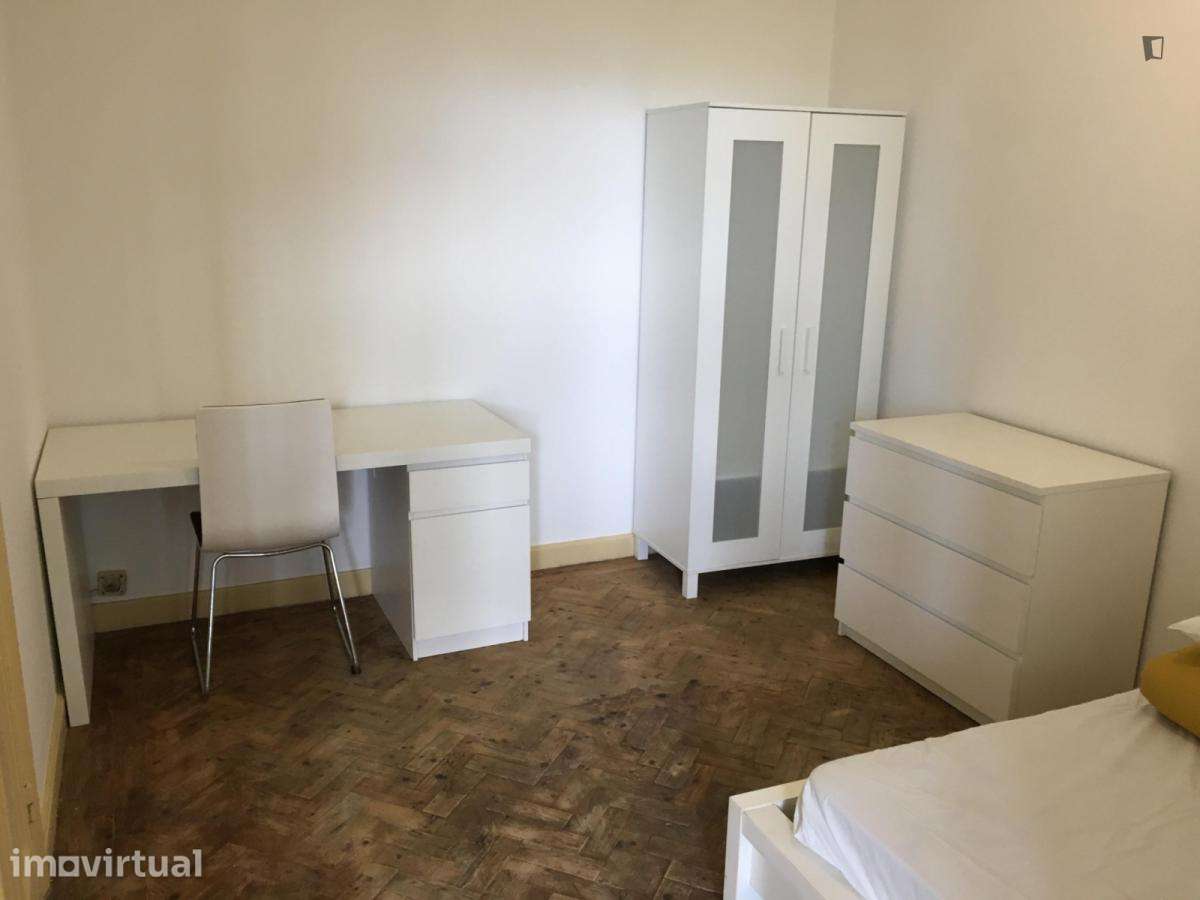 Quarto - localizado em Cedofeita Porto - Grande imagem: 4/29